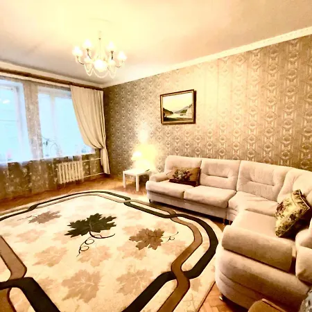 Apartament Апартаменты В Центре,Метро Октябрьская Mińsk
