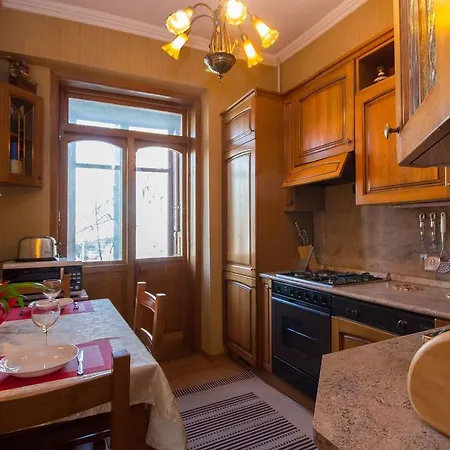 Apartament Апартаменты В Центре,Метро Октябрьская